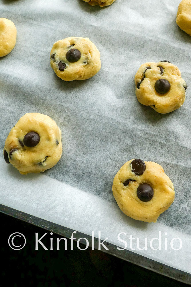 Easy Chocolate Chip Cookies (Semi Exclusive 1 of 3 sets, 37 Images)